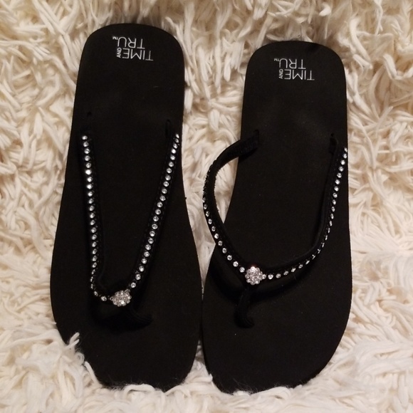 time and tru flip flops